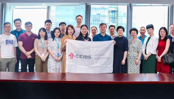 探索创新和机遇——中欧MBA俱乐部企业家一行访问迅雷集团和尊龙凯时 - 人生就是搏!科技